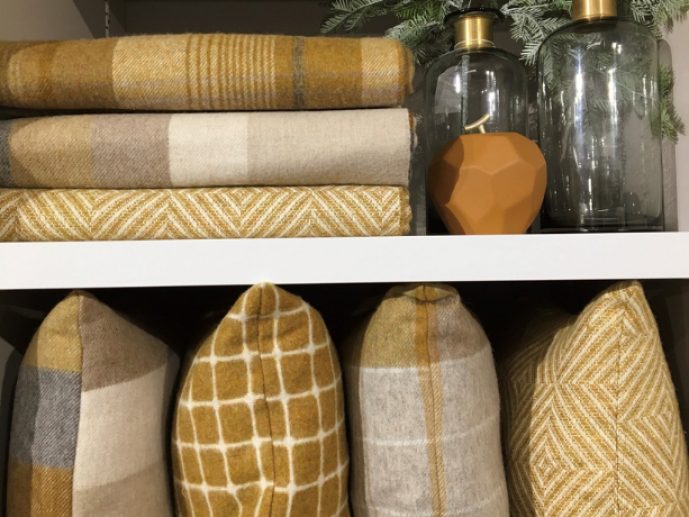 Cushions and throws
