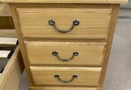 Elisse Bedside