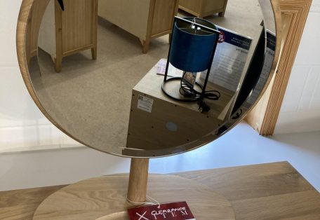 Gallery mirror
